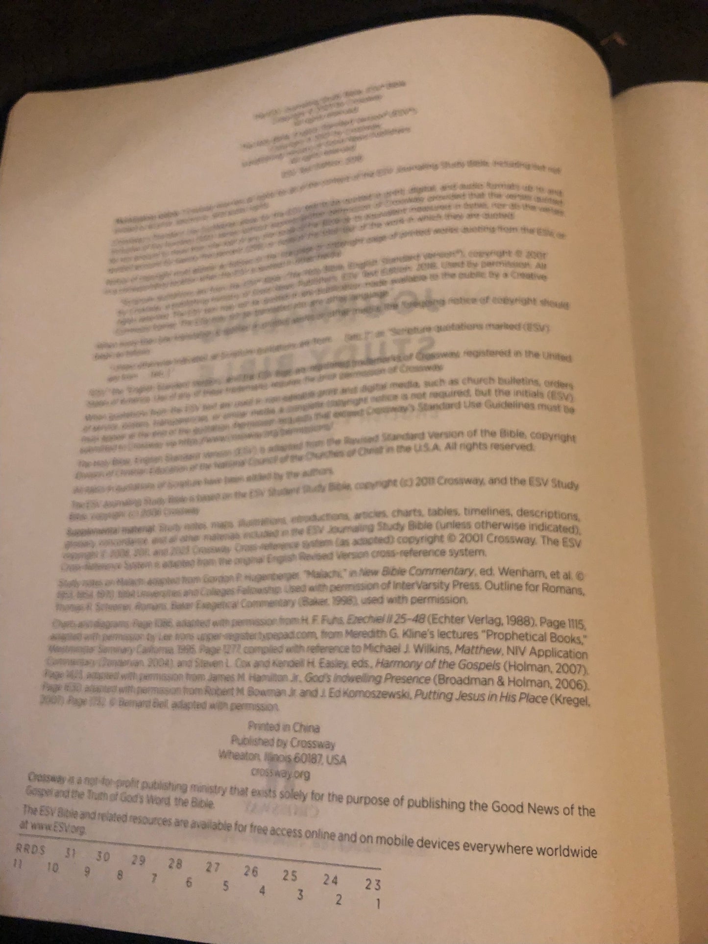 ESV ENGLISH STANDARD VERSION Journaling Study Bible English Standard Version
