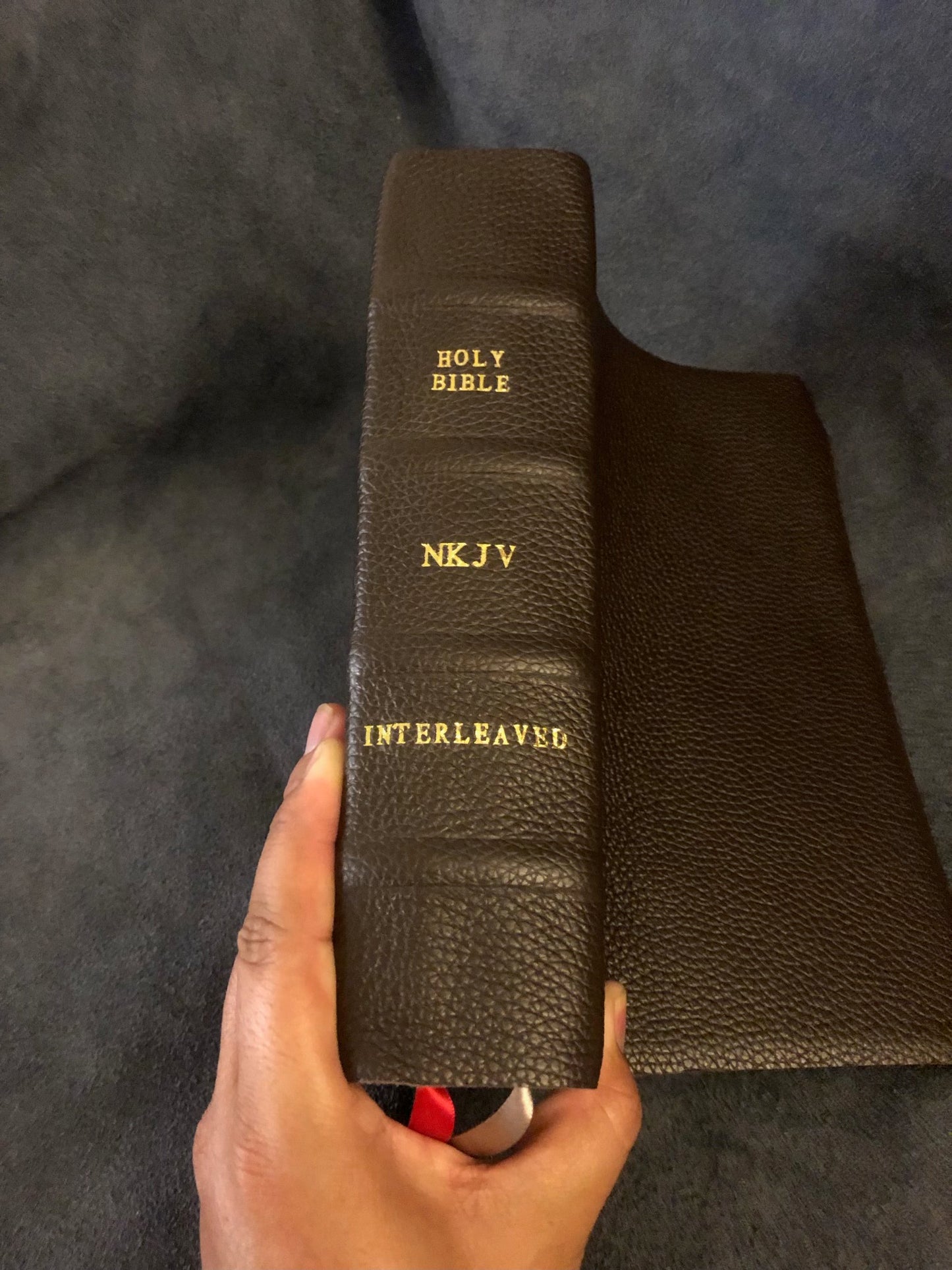 NKJV interleaved bible cowhide Leather No Markings.