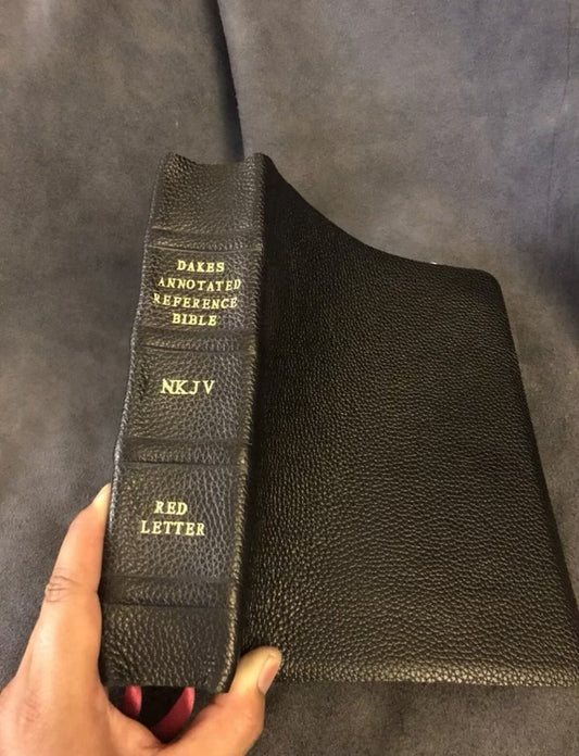 NKJV Dakes annotated reference Bible NEW KING JAMES Version cowhide Leather.