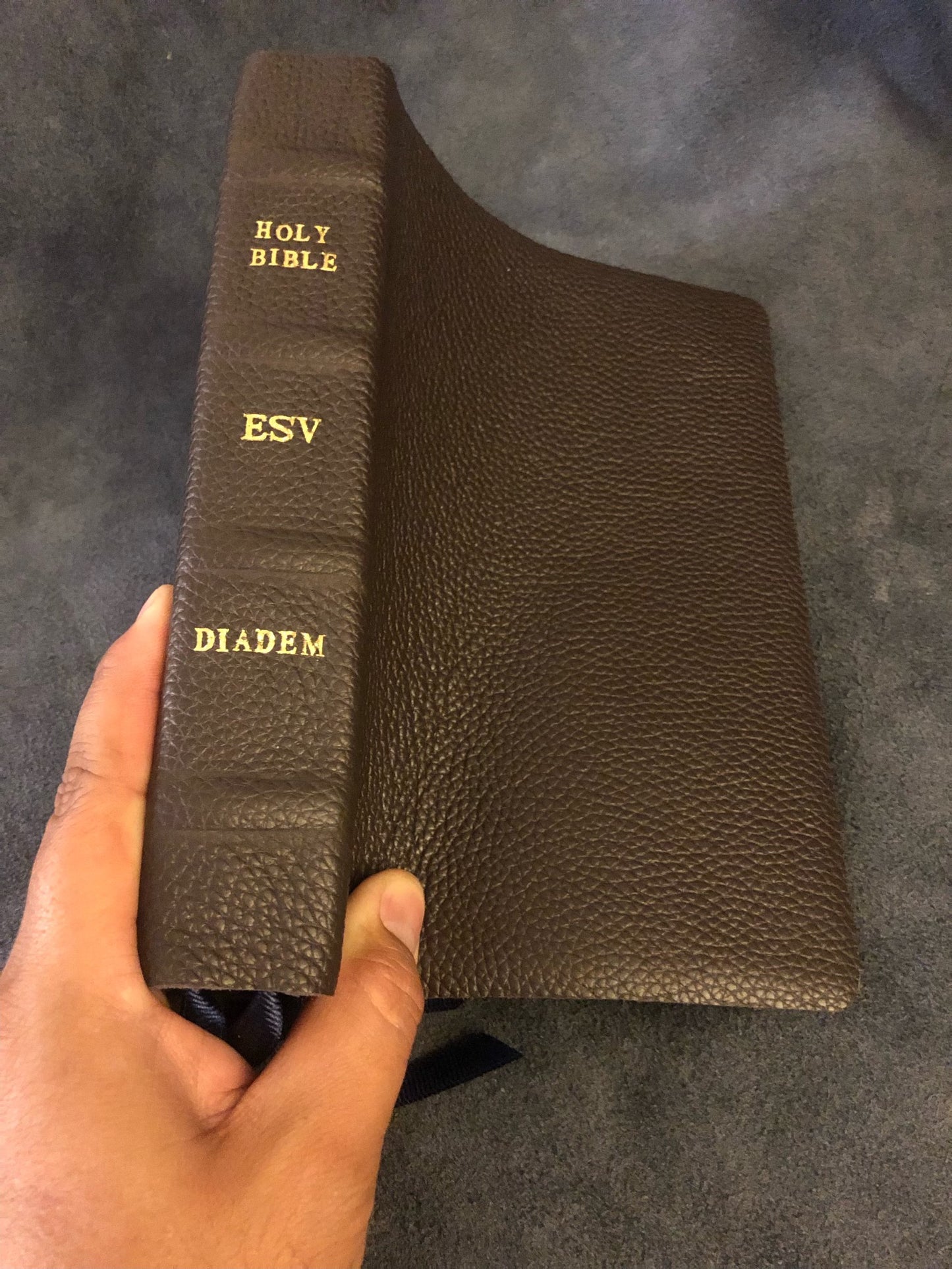 Cambridge Diadem ESV ENGLISH STANDARD VERSION BIBLE with Apocrypha Leather
